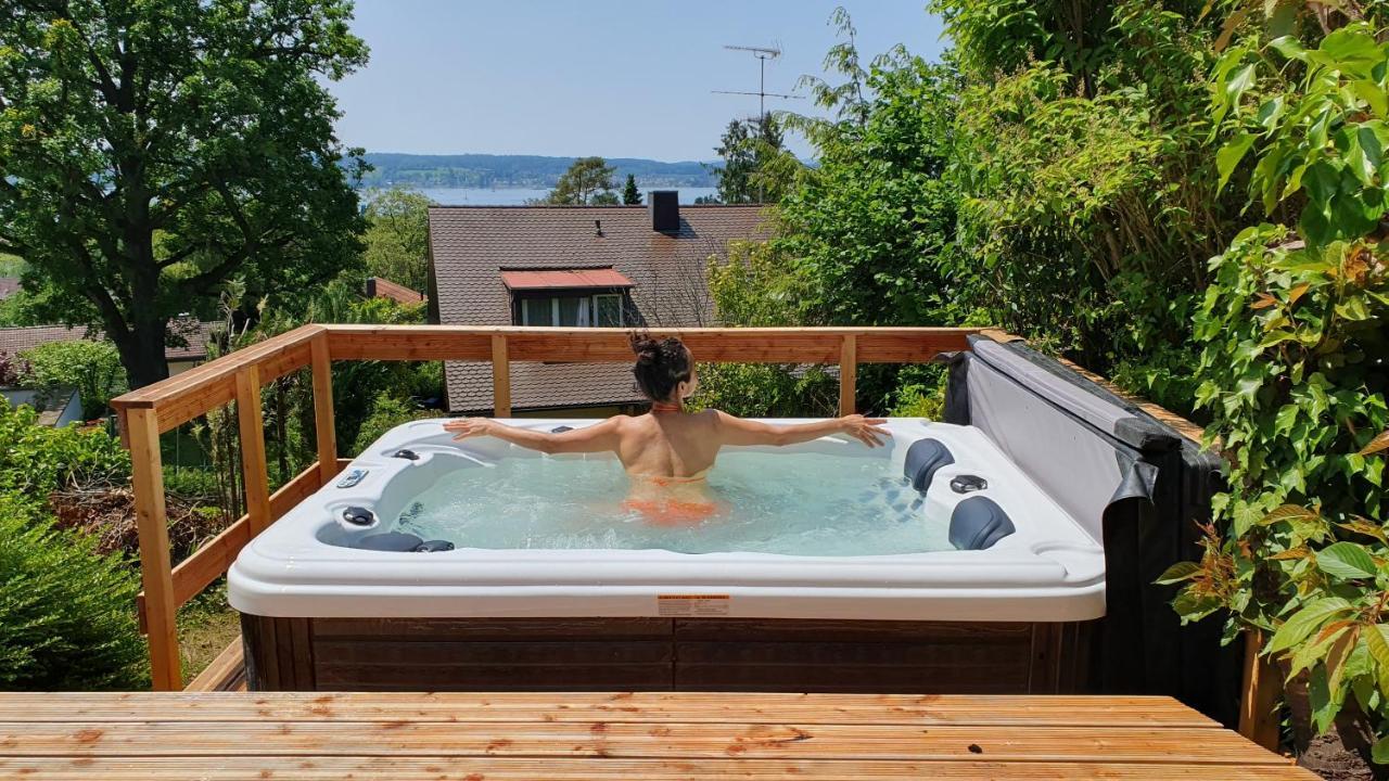 Ferienhaus Wellnesshuette Mit Aussenwhirlpool Und Herrlichem See-Und Alpenblick อูเบอร์ลิงเงน ภายนอก รูปภาพ